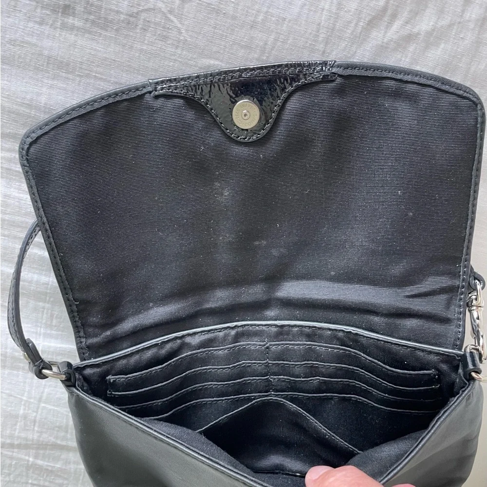 Coach Black Leather Wristlet with Detachable Strap. Great condition. - Picture 4 of 8
